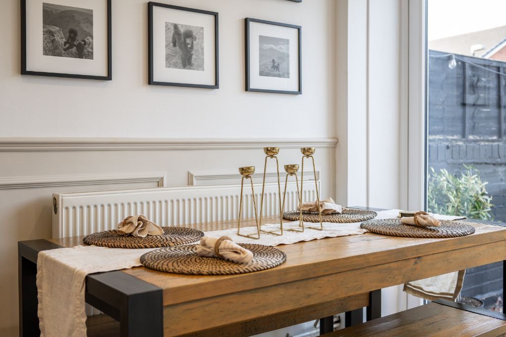 Contemporary dining space